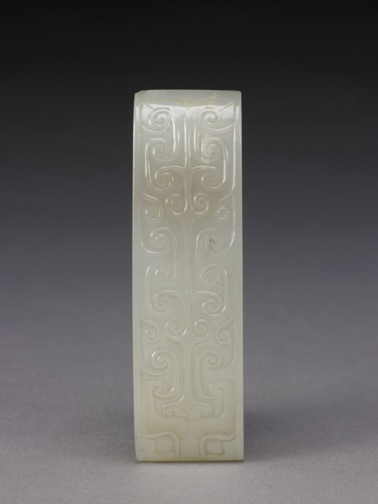 图片[1]-White Jade Beast Face Pattern Sword-China Archive